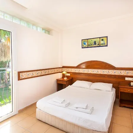 Kriss Otel *
