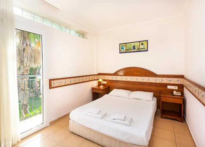 Kriss Hotel *